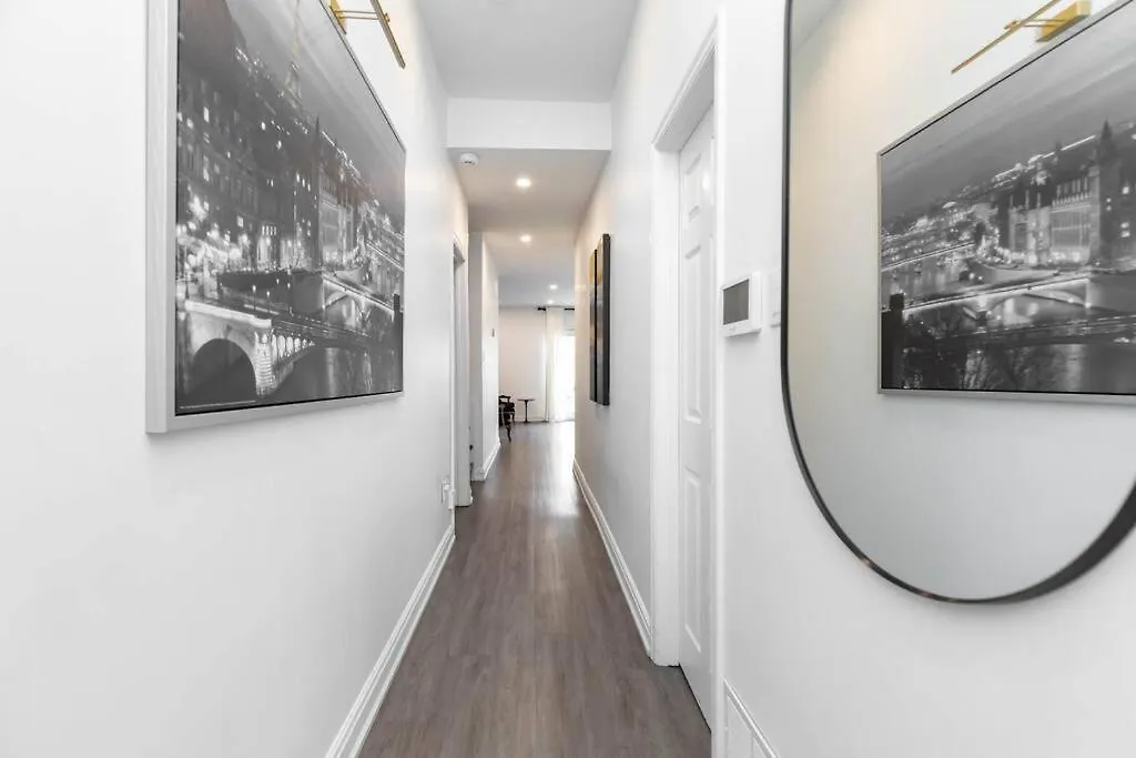 Grand 3 Bedroom Toronto Victorian Entire Home Holiday home
