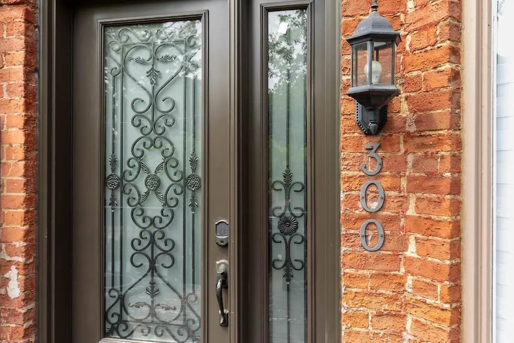 Holiday home Grand 3 Bedroom Toronto Victorian Entire Home