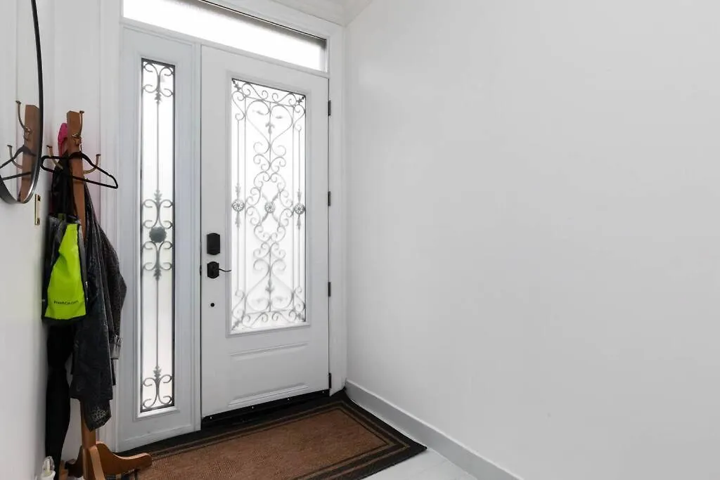 Grand 3 Bedroom Toronto Victorian Entire Home Canada