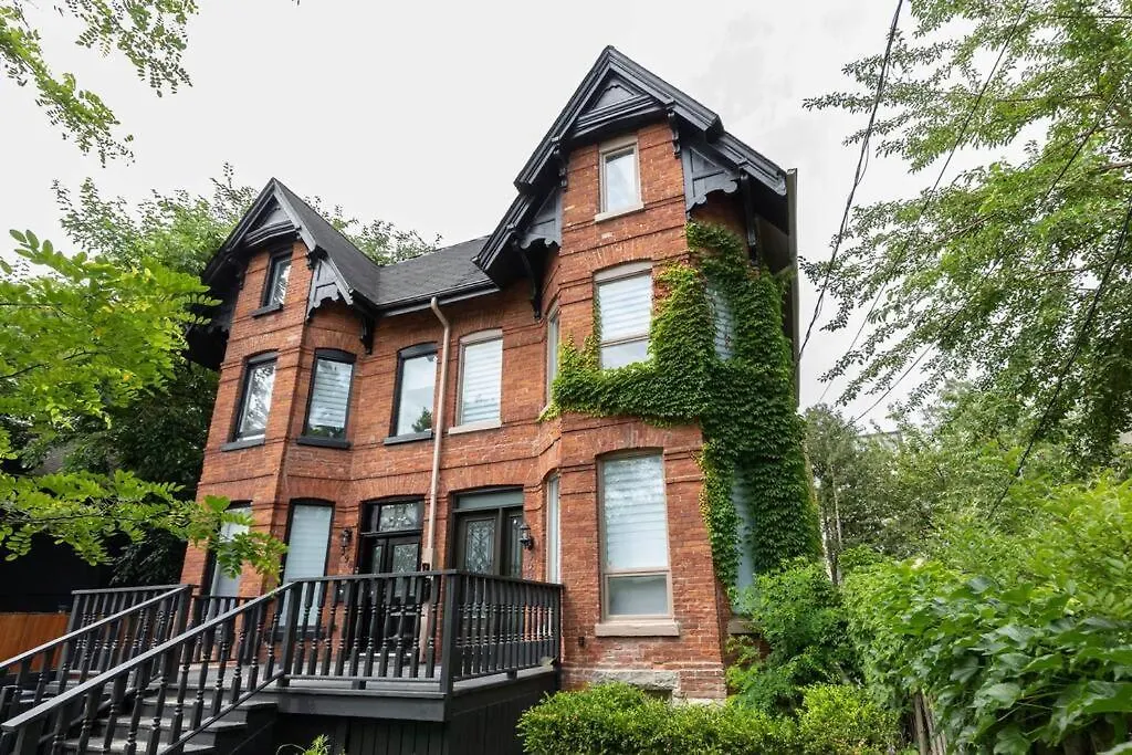 Holiday home Grand 3 Bedroom Toronto Victorian Entire Home